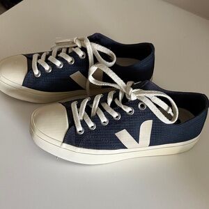 Veja Women’s Dark Blue and White Sneakers